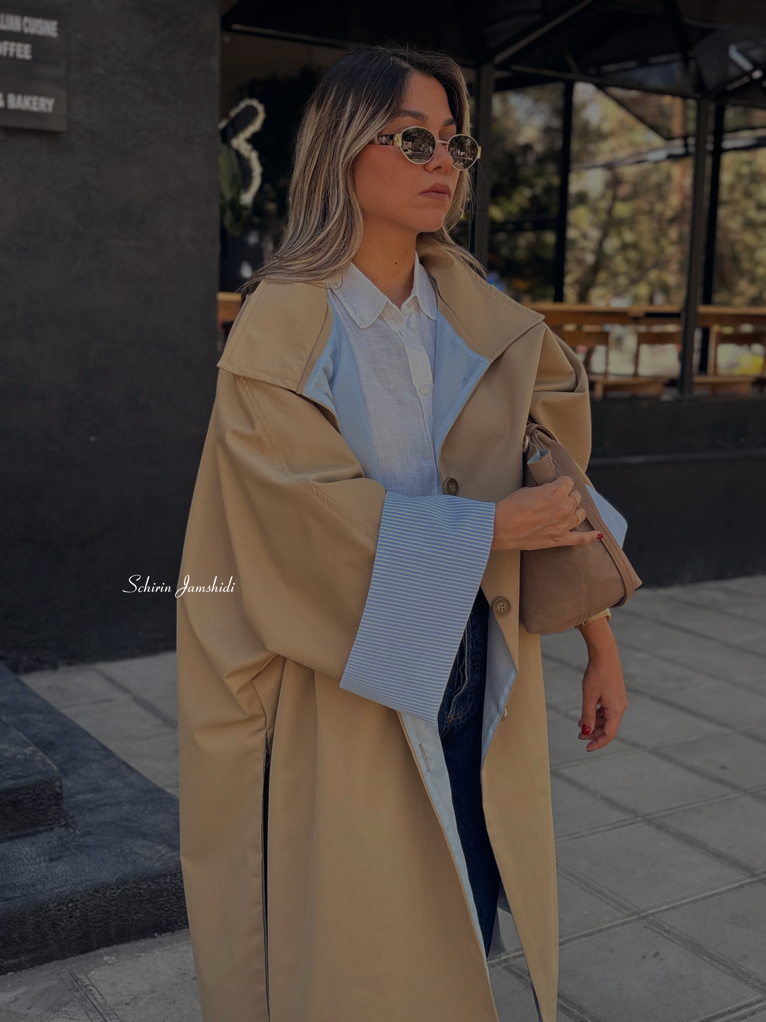 ترنچ کت بلند